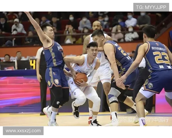 篮球的魅力与挑战：从技术到团队协作的全方位探索